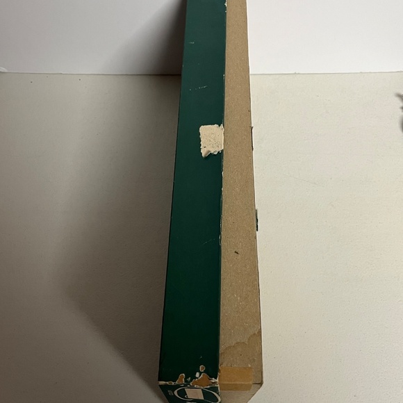 Patrician Green Box 0f 12 Hand Dipped Candles Classic 18" Dripless Smokeless - Picture 6 of 9